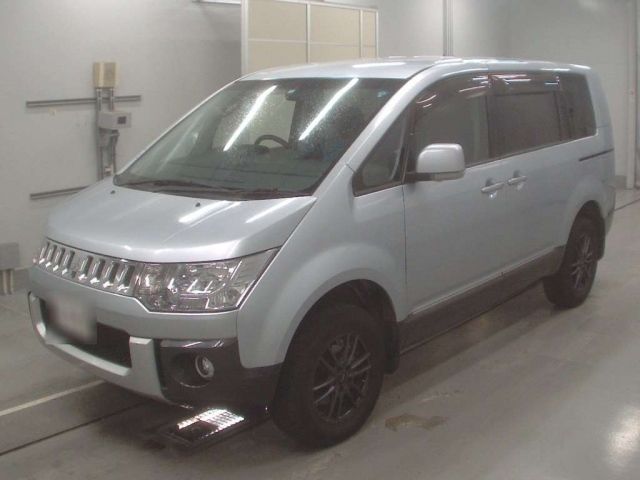 60480 MITSUBISHI DELICA D5 2010 г. (CAA Tokyo)